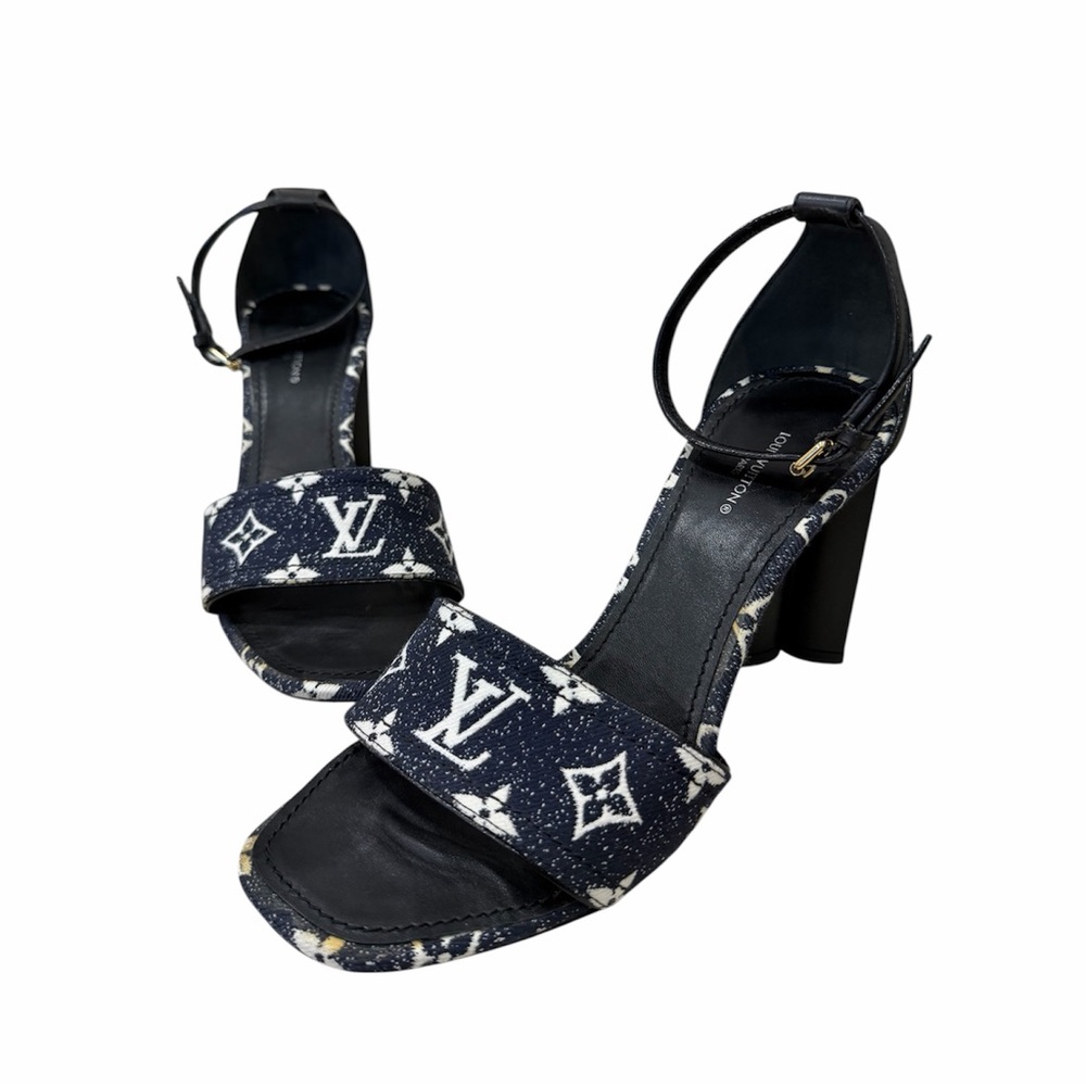 ❌SOLD❌ Louis Vuitton Monogram Canvas & Leather Silhouette Sandals – Size 38.5 EU